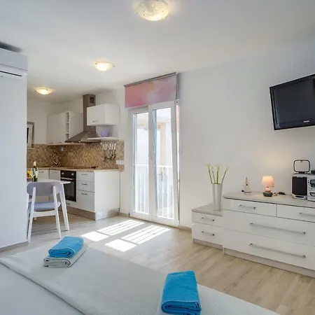 Dana Lägenhet Mali Lošinj